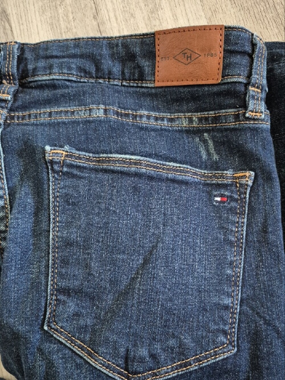 Tommy Hilfiger Women's Dark Blue Skinny Distressed Jeans - Picture 3 of 7